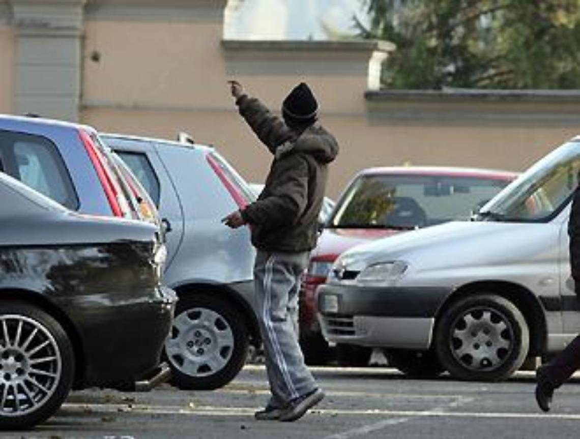 Parcheggiatori-abusivi