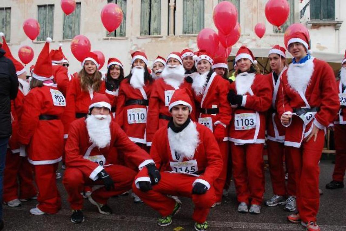 Corsa di Babbo-Natale_by_voltolina