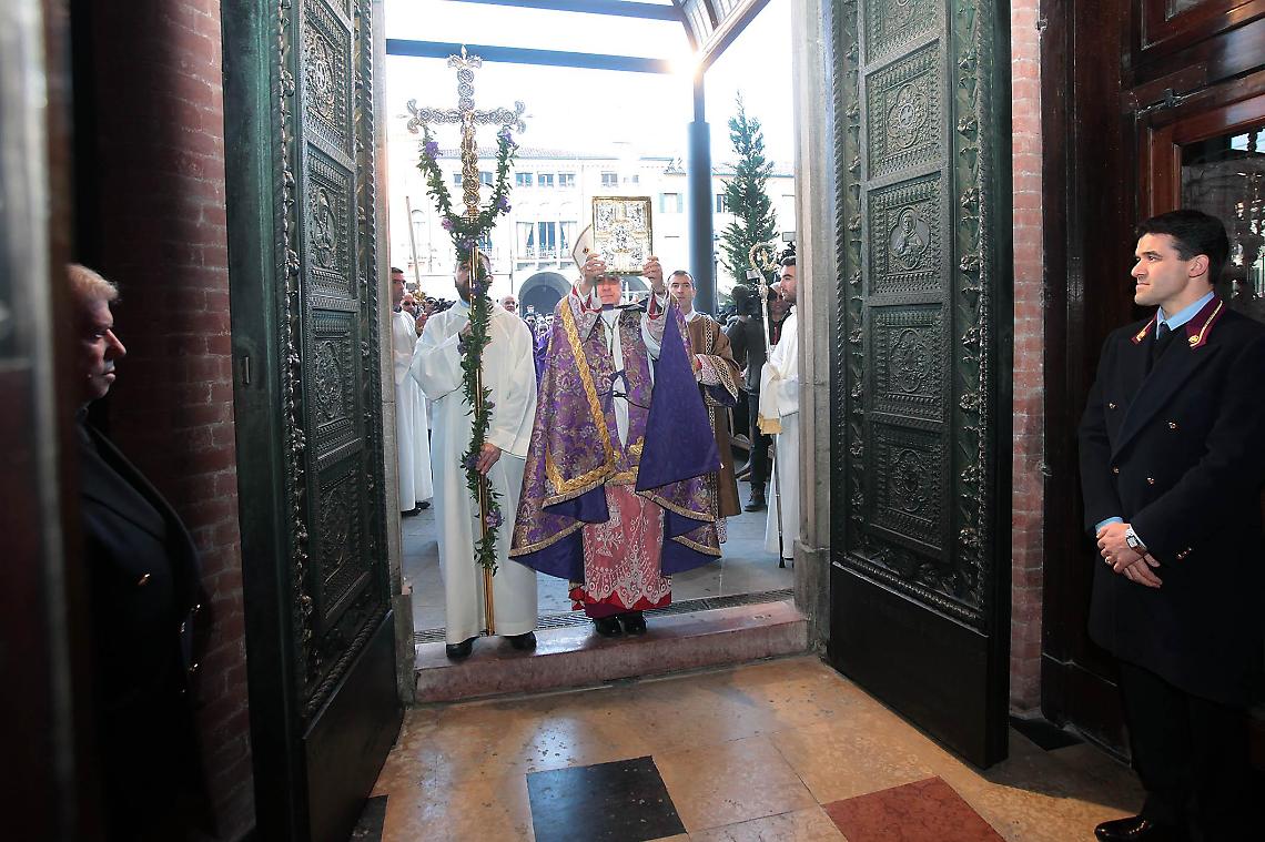 apertura da dentro 2