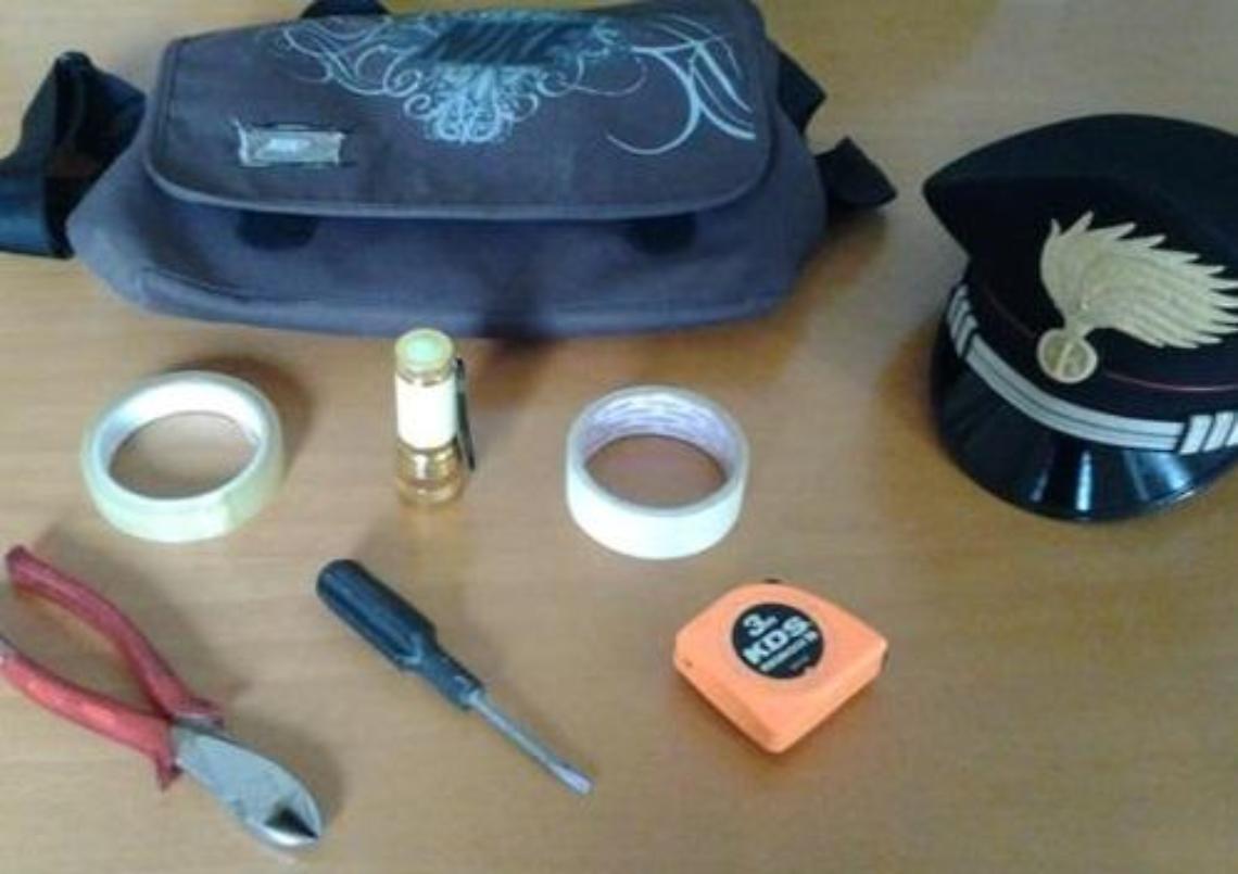 Materiale sequestrato 05.04.16