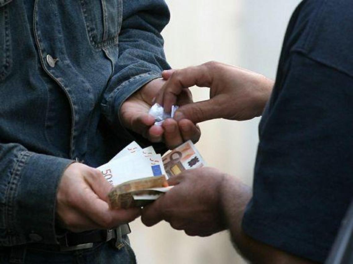 Jesolo, fermato con quasi un etto di hashish: arrestato alla stazione dei bus