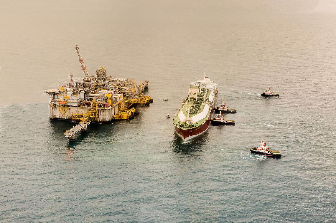 al-marrouna-in-fase-di-avvicinamento-al-terminale-adriatic-lng