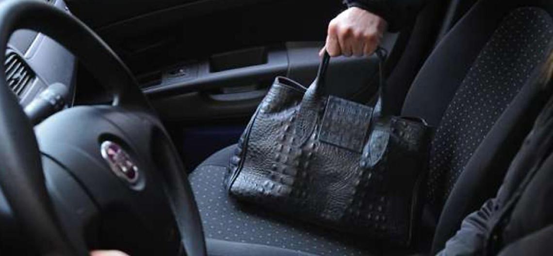 furto borsa