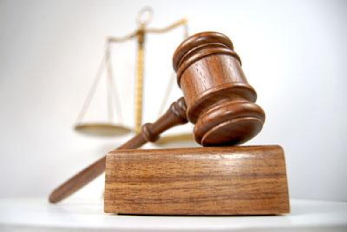 Non paga il mantenimento ai figli: il Tribunale gli impone 100 euro di multa al giorno