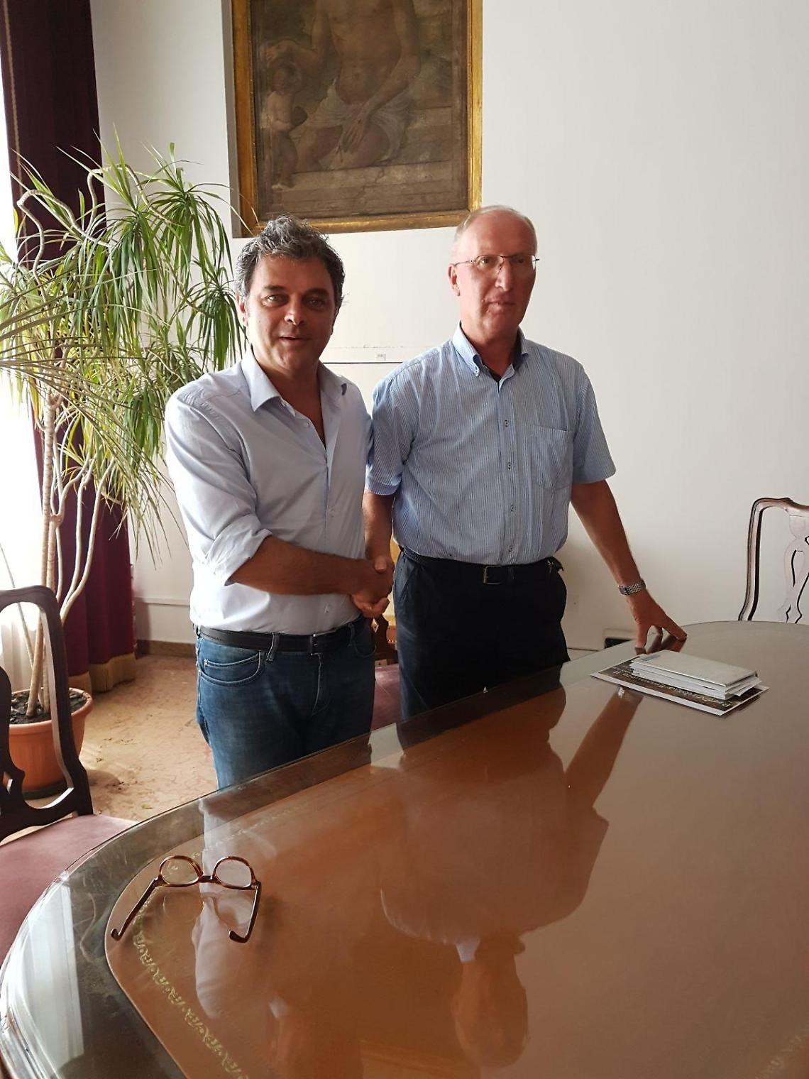 bandiera gialla - sindaco