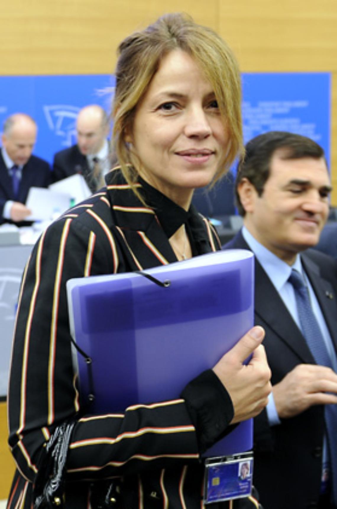 Europarl_Elisabetta_Gardini_(cropped)