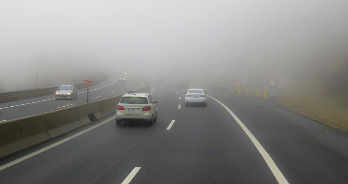 autostrada nebbia