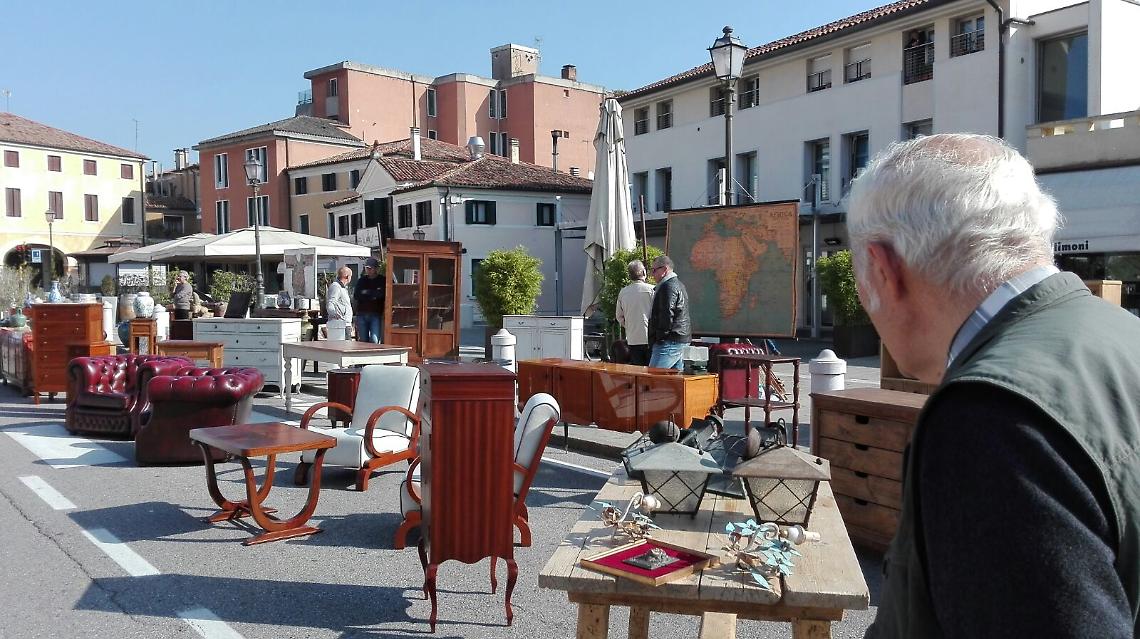 mercatino4