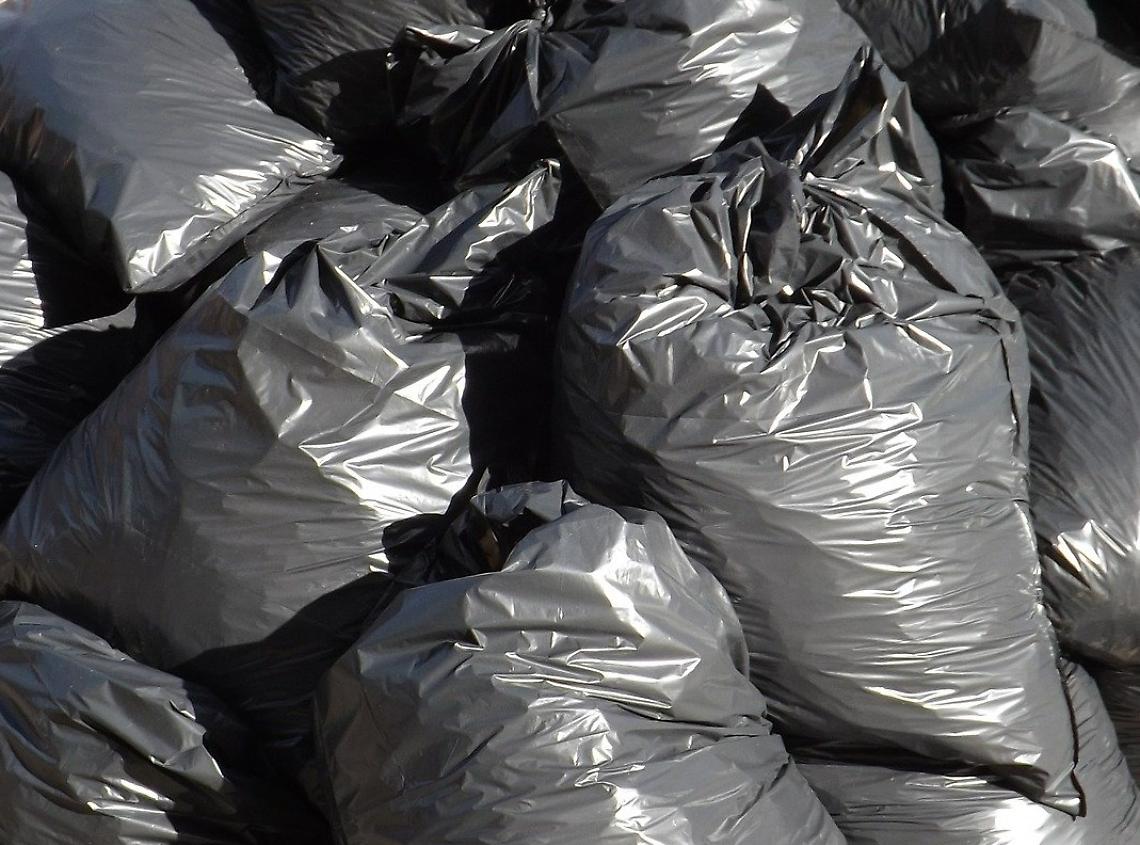 garbage-413757_1920
