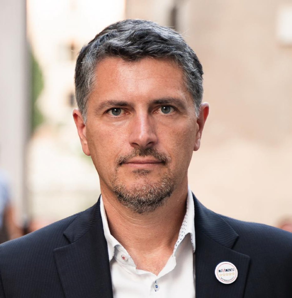 Cappelletti (M5S): “Ridurre subito il costo dell’energia per salvare le imprese venete”