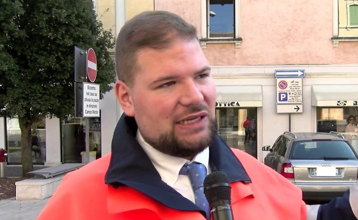 Niccolò Sterle giacca protezione civile Arzignano