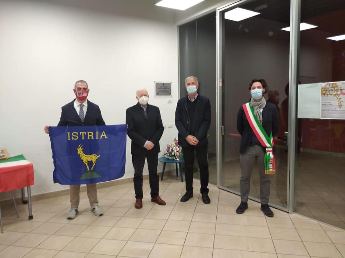 intitolazione aula studio a norma cossetto