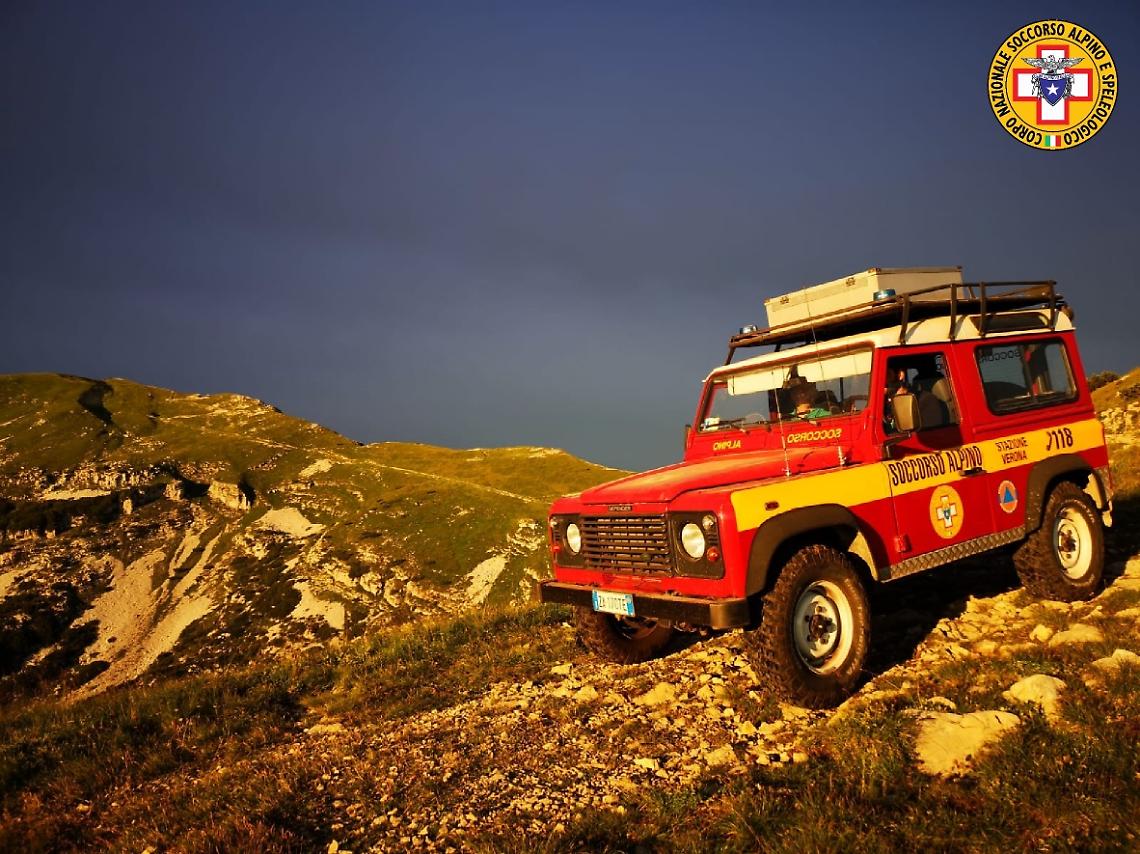 land rover soccorso alpino altopiano asiago