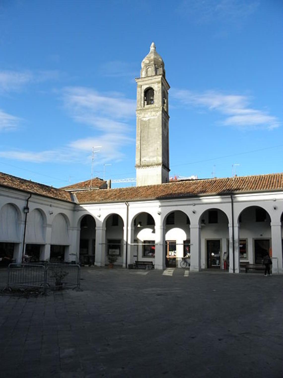 450px-Piazza_Annonaria_(Rovigo)