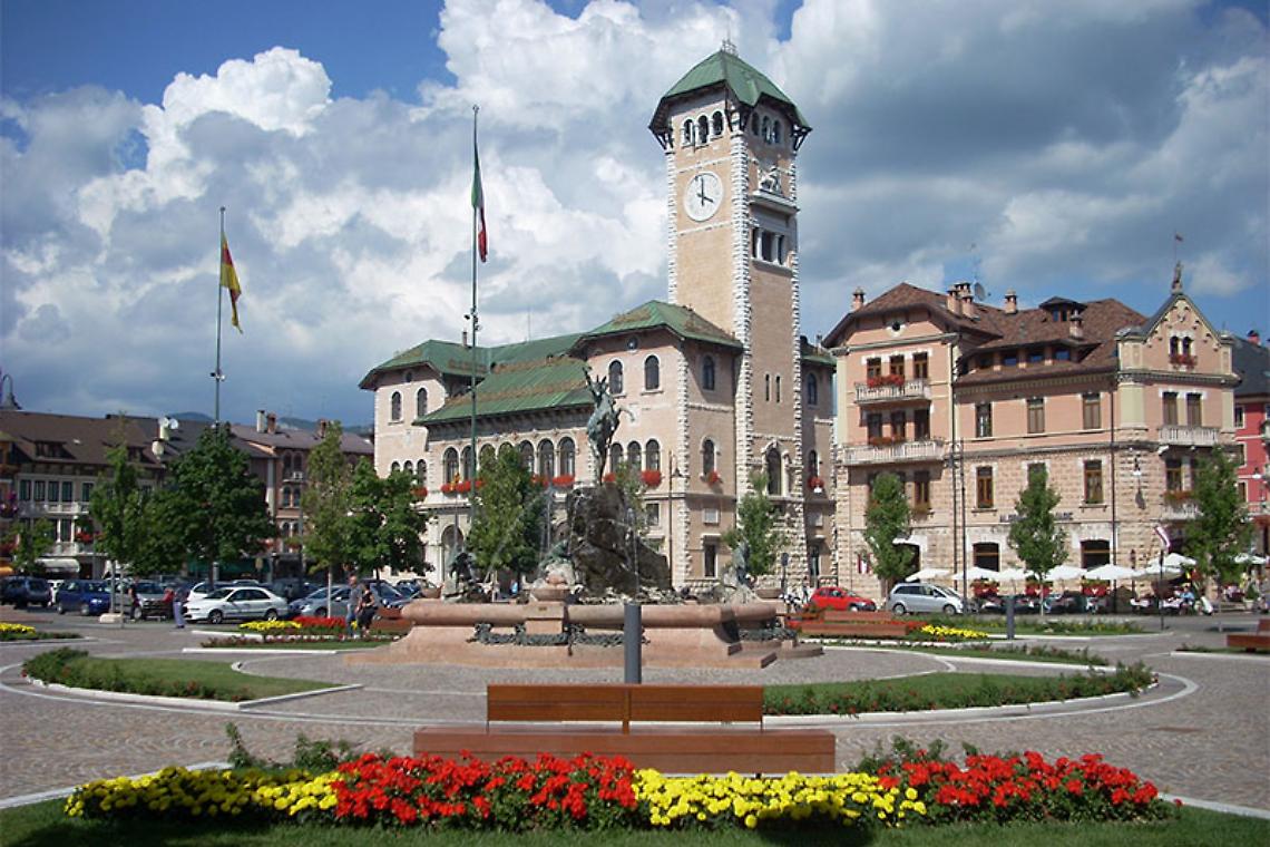 Asiago_piazza-G.-Carli_credit-Consorzio-Turistico-Asiago-7-Comuni