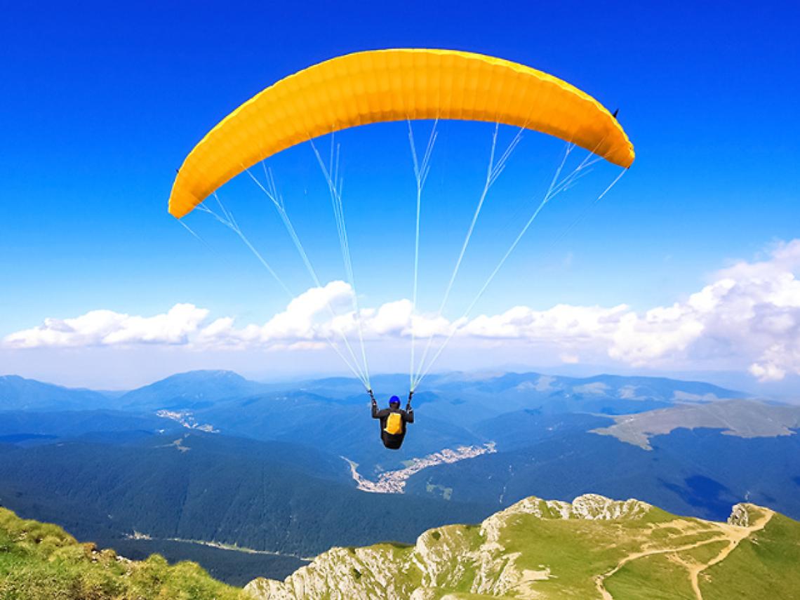 Mistero in volo: parapendio scompare nei cieli della Valle San Floriano