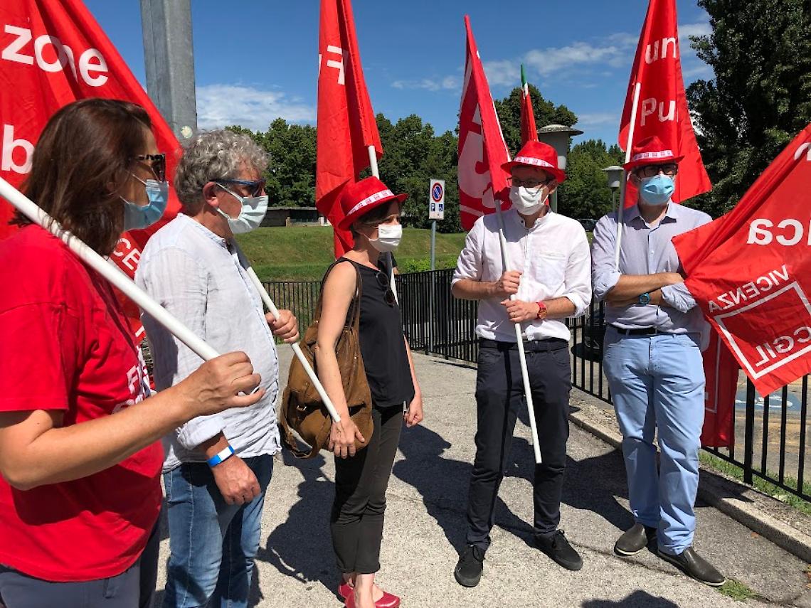 sit in fp cgil al San Bortolo
