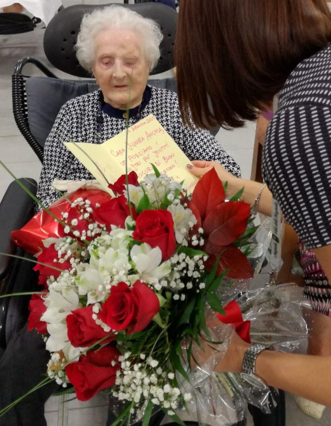 Fiori per i 102 anni di Nonna Angela - Gina De Benetti (1)