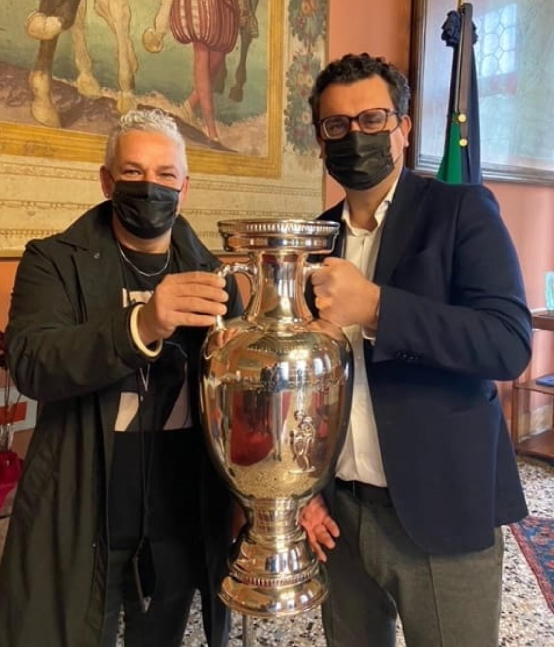 301385-baggio_azzzurri_deuropa_2