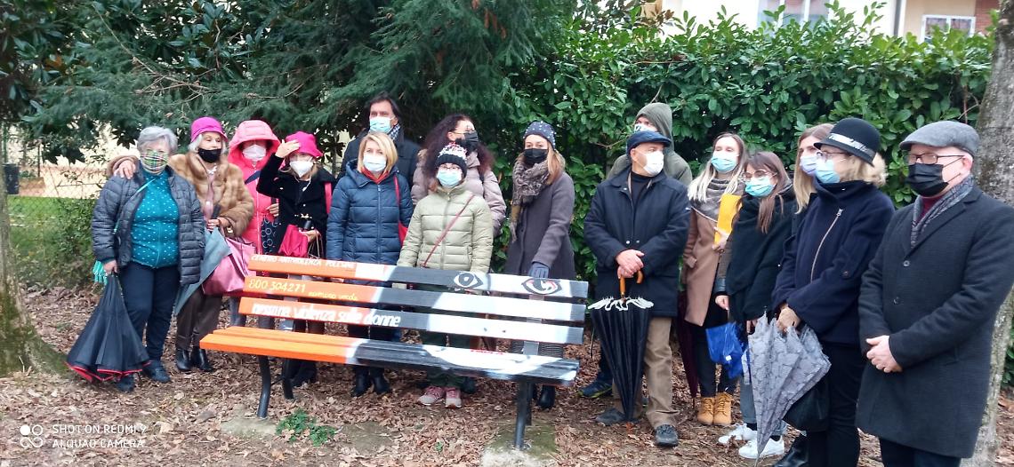 Rovigo Panchina Arancione Violenza Donne