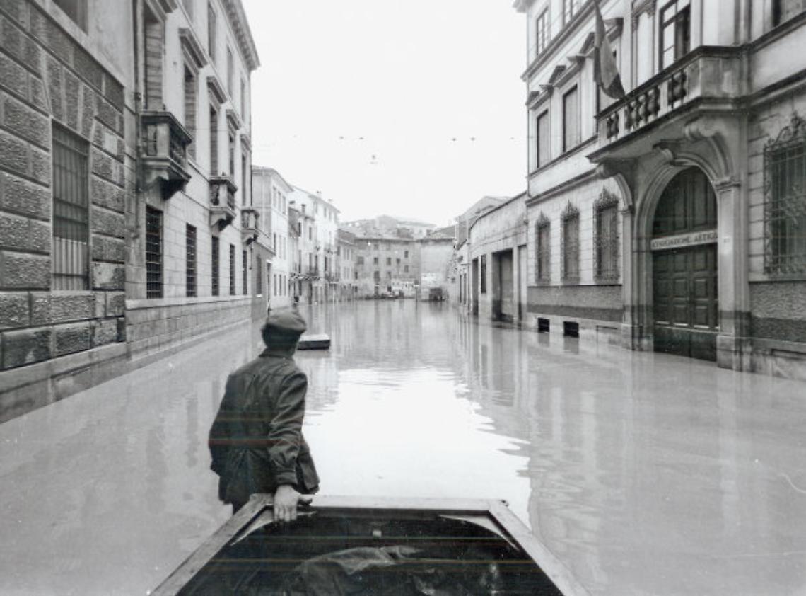 alluvione_via 4 novembre