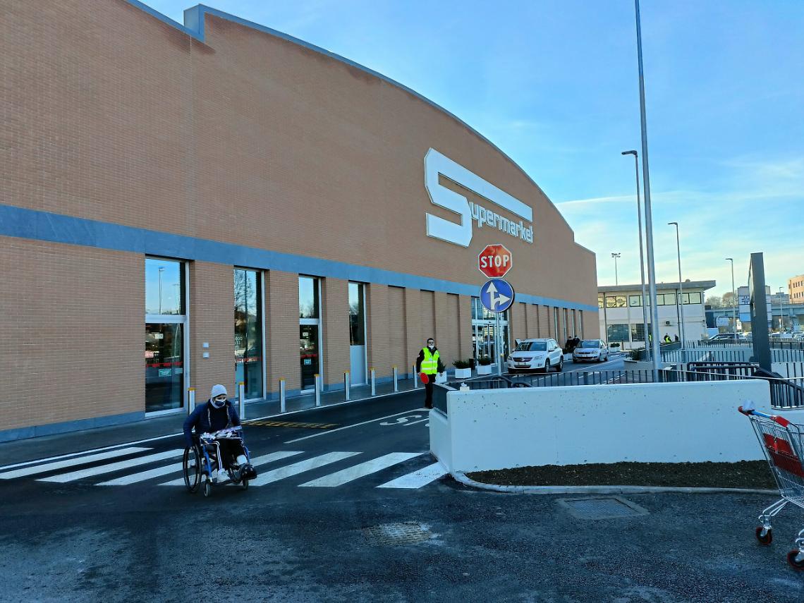 Esselunga facciata
