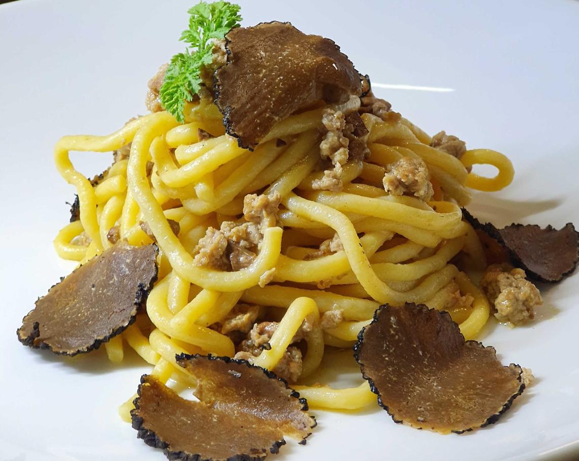 Bigoli all'anitra con il tartufo dell'alta valle del chiampo Terre Vulcaniche