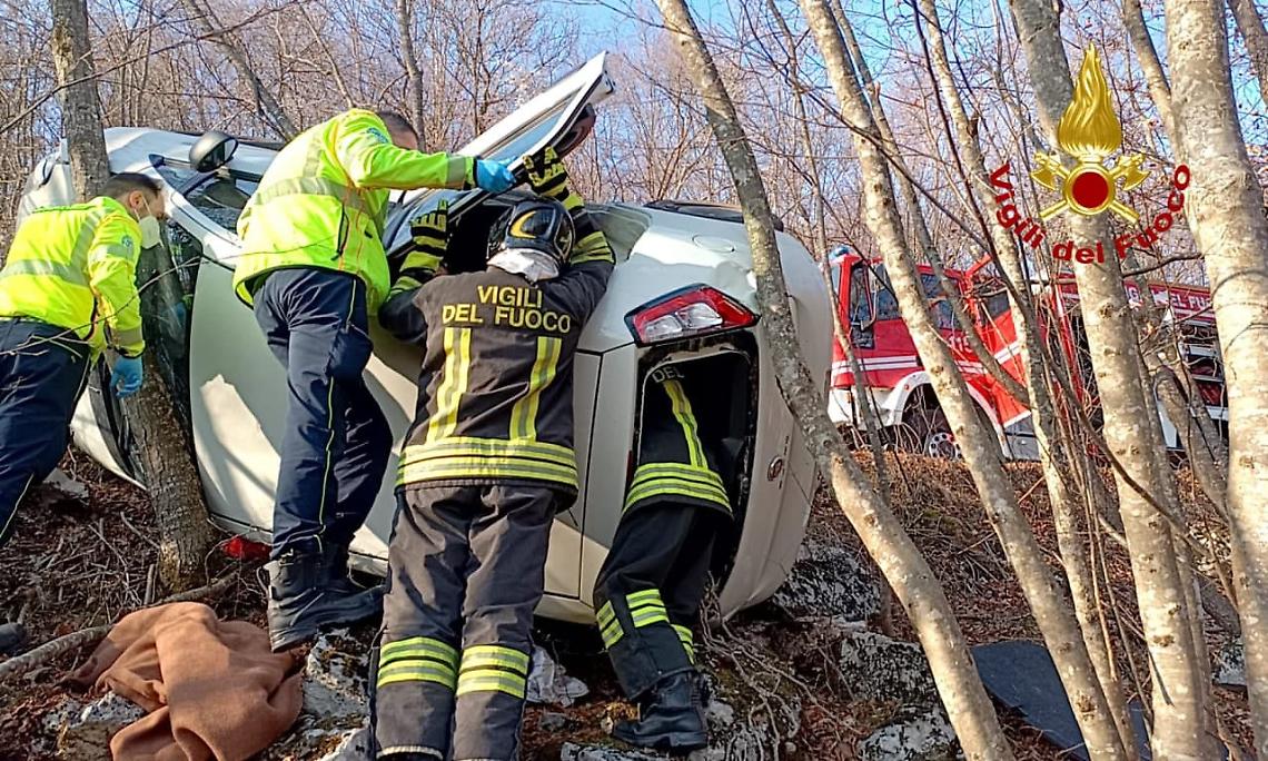 Lusiana auto nella scarpata 2 migliore