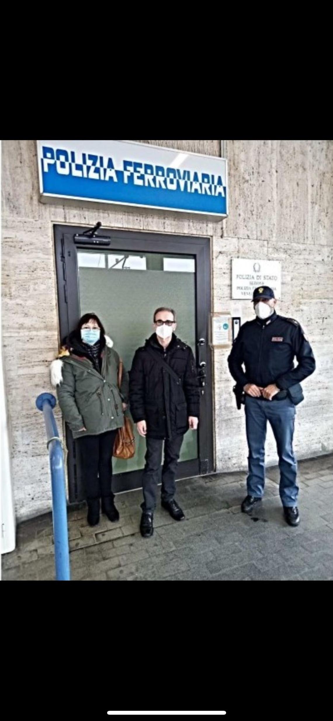 60enne salvato dalla polizia ferroviaria