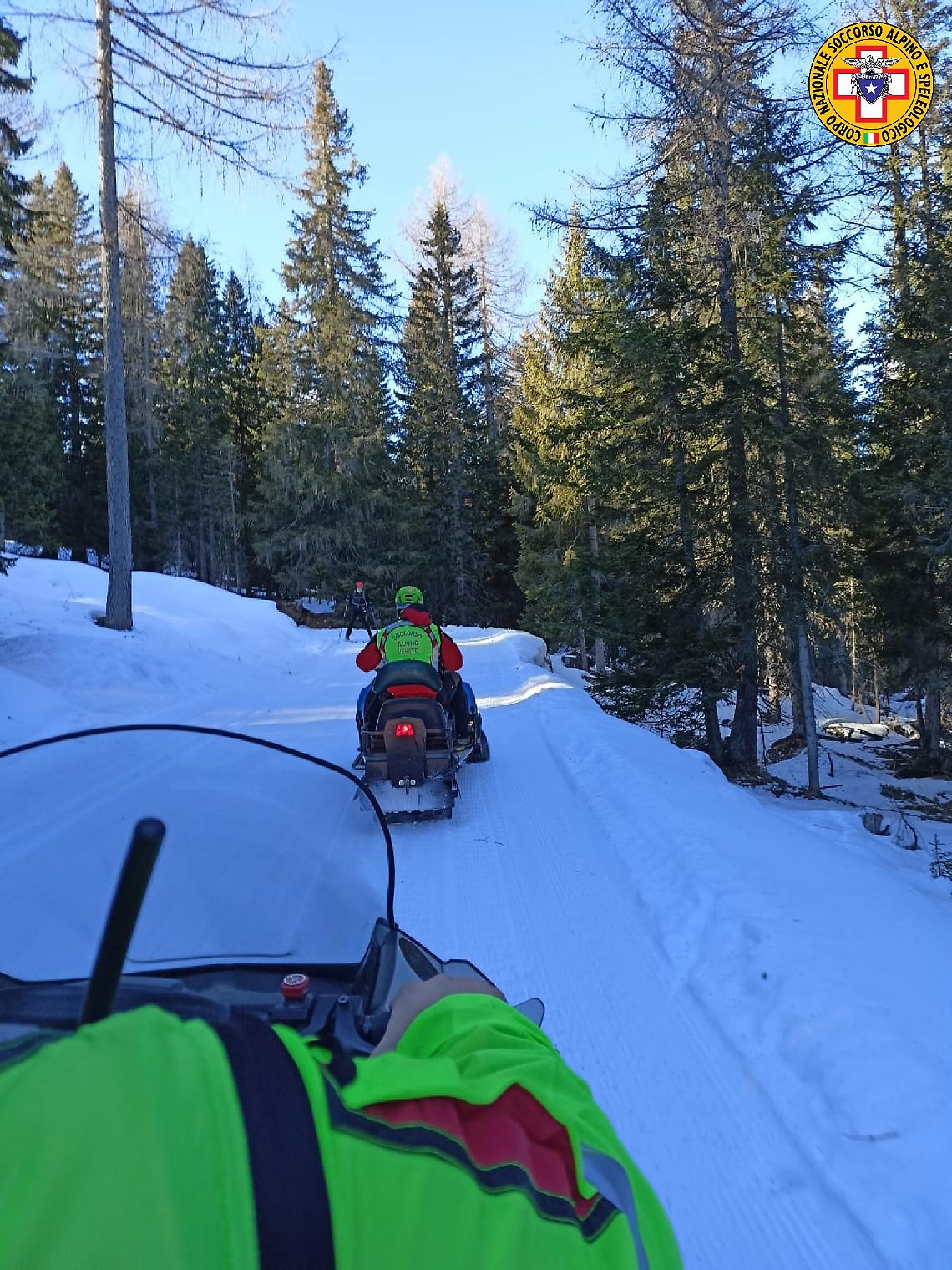 soccorso alpino sciatrice asiago
