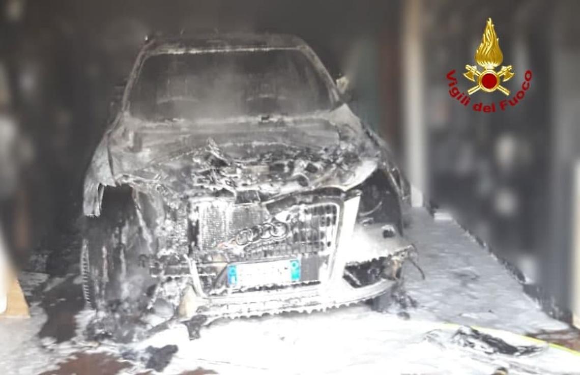cARRè INCENDIO AUTO 1