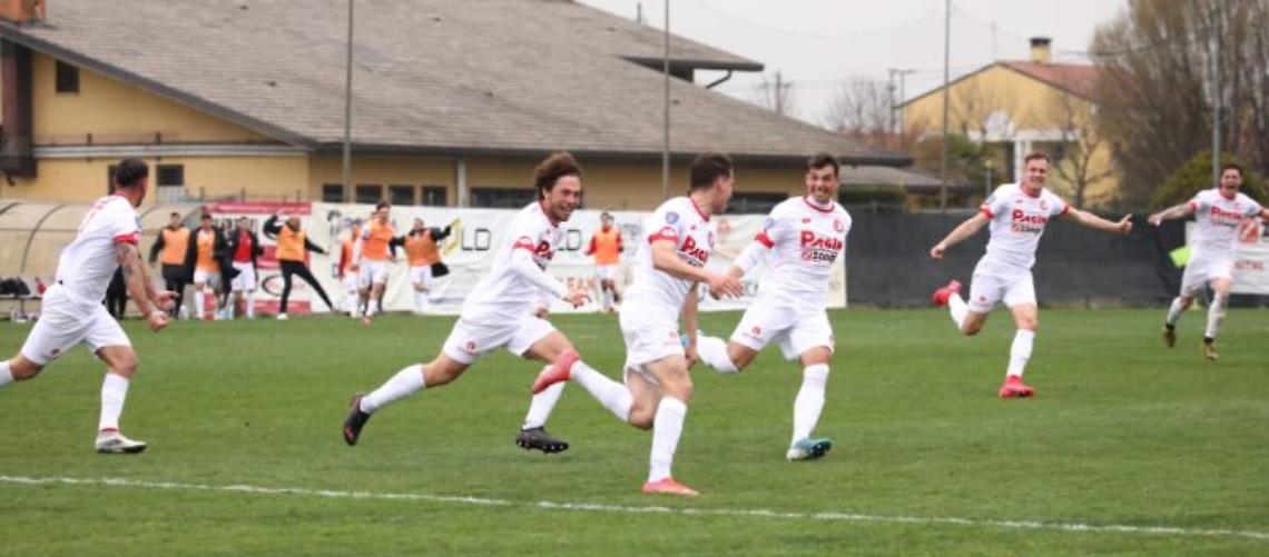Esultanza-del-Campodarsego-dopo-il-gol-decisivo-di-buratto-