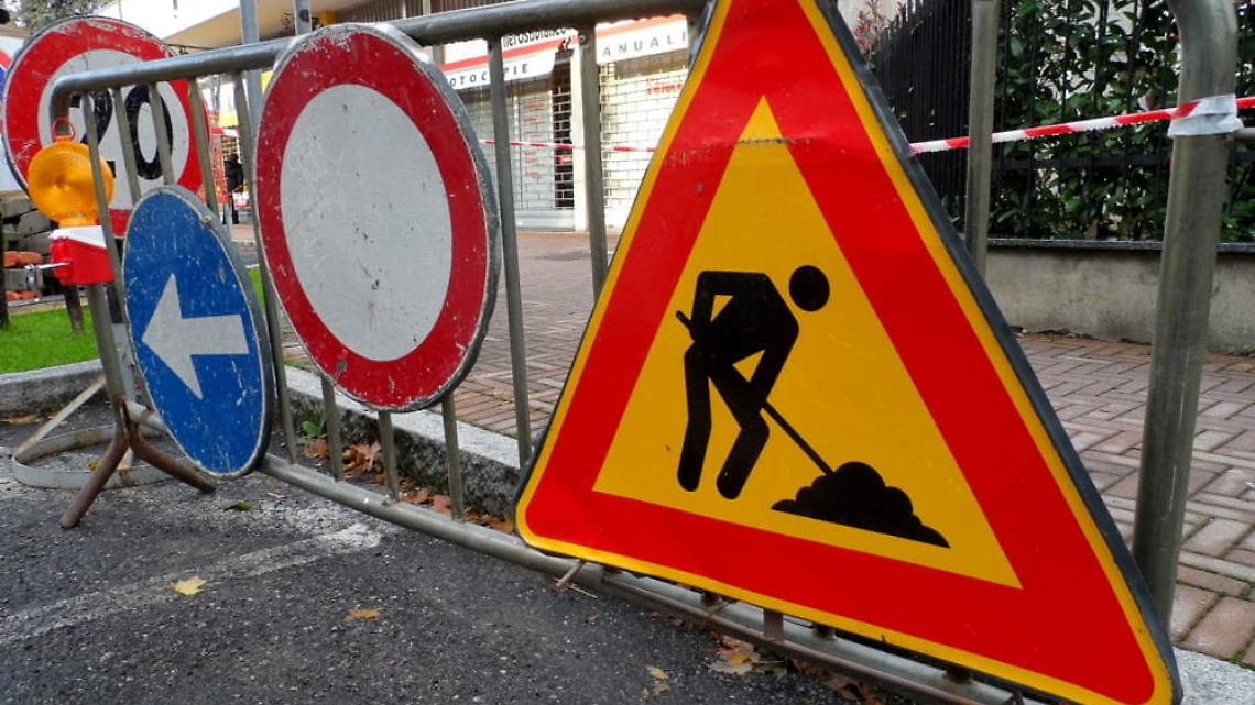 Lavori in corso cartelli