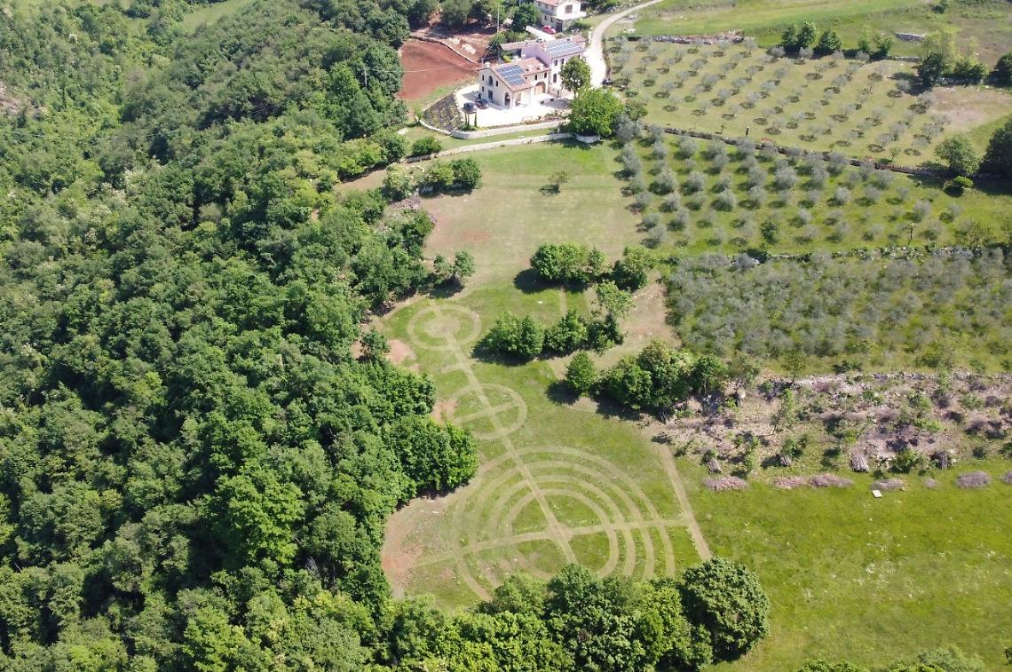 ZOVENCEDO cerchi nel grano