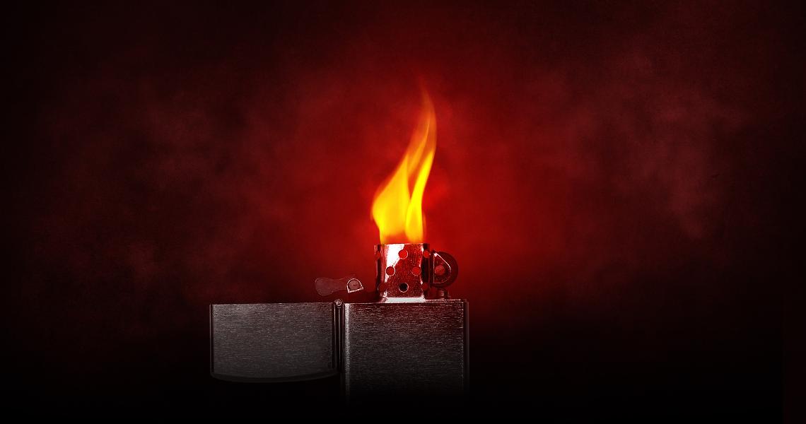 Padova, si cosparge di solvente e minaccia di darsi fuoco: salvato in extremis dalla polizia