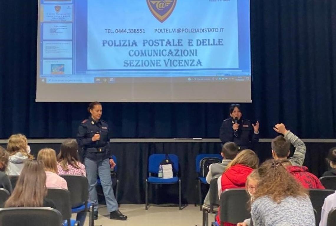 polizia postale nelle scuole