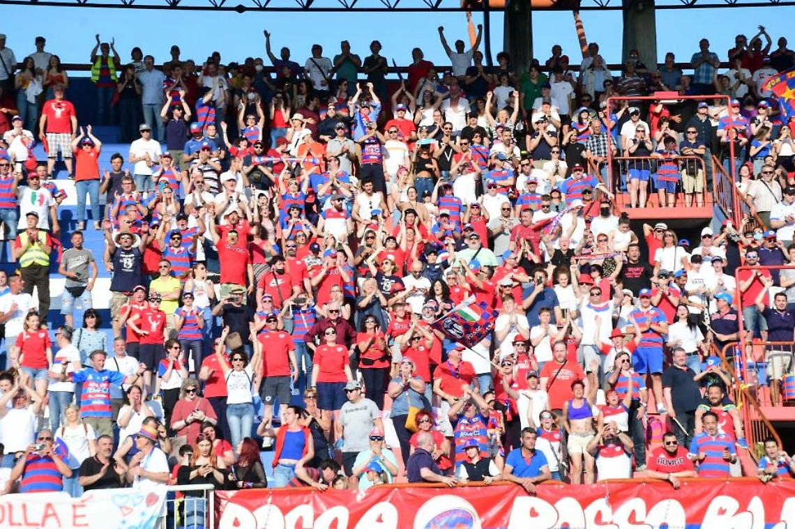 tifo rossoblù