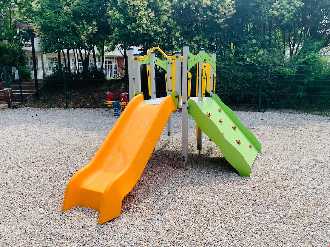 Parco giochi scivoli per bambini generica