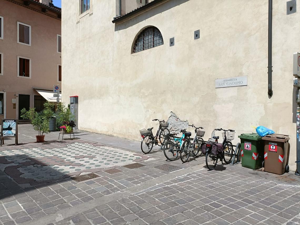 piazzetta san Giacomo giugno 2022