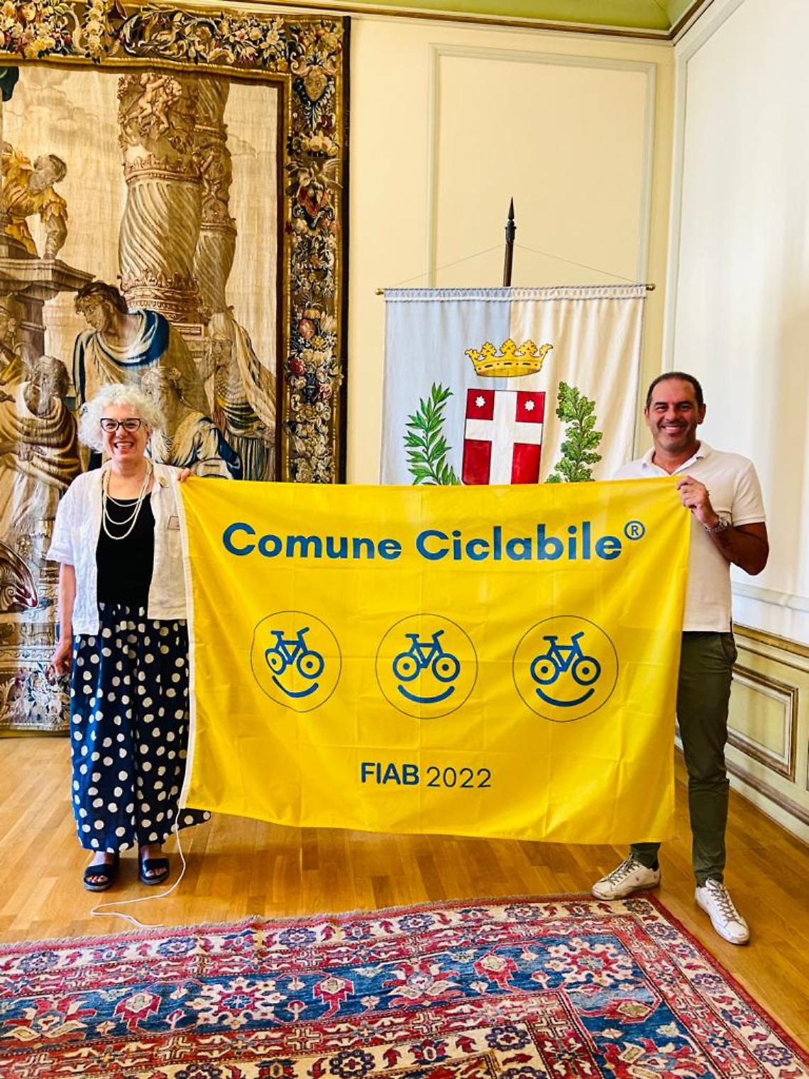 Consegna bandiera fiab