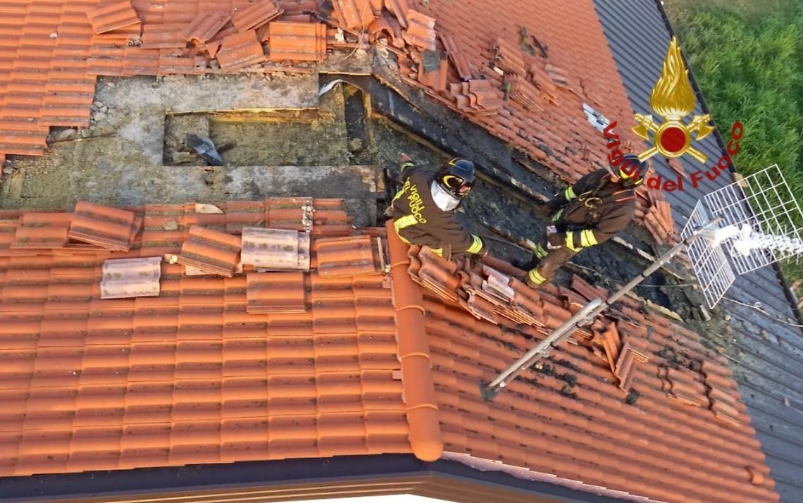 Grumolo incendio tetto