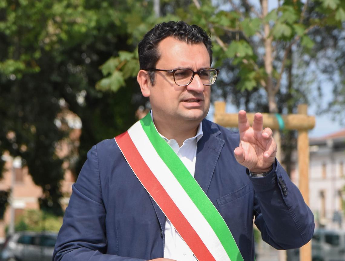 Rucco orizzontale in piedi