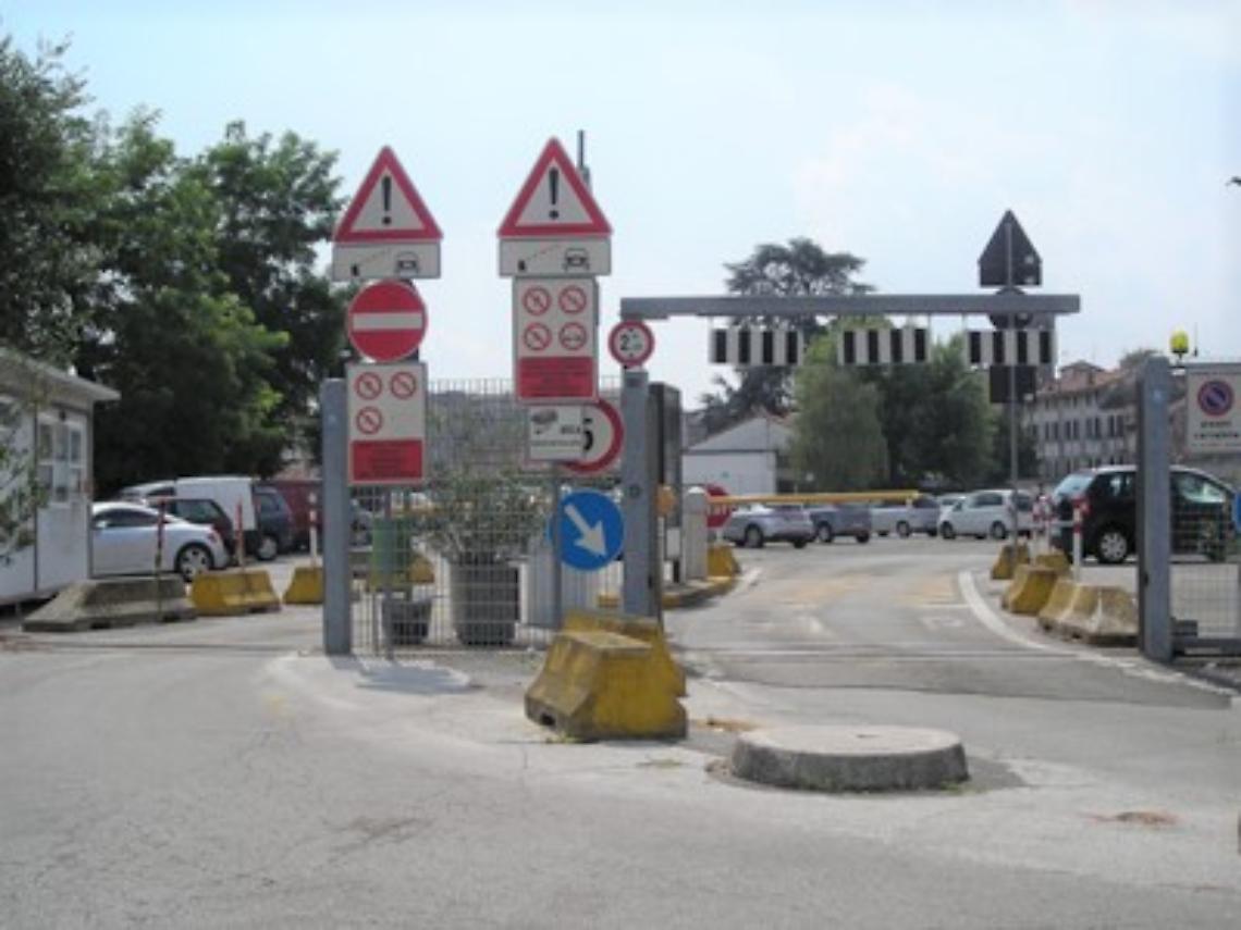 parcheggio fogazzaro