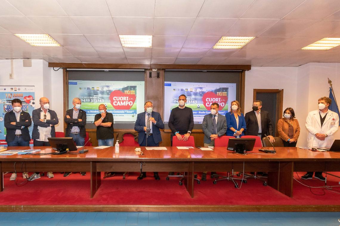 Conferenza cuori in campo