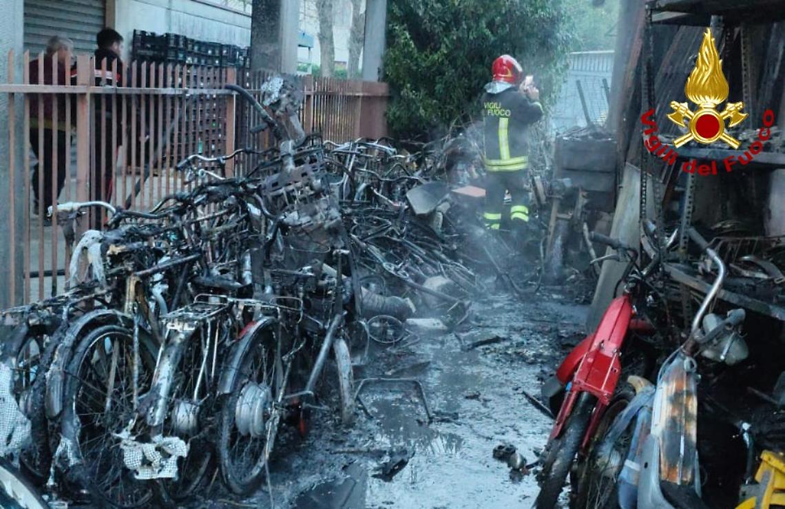 incendio mirano 02