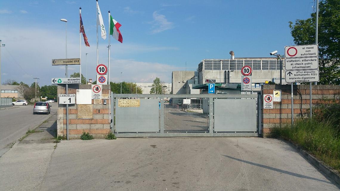 ingresso polo rifiuti bassano