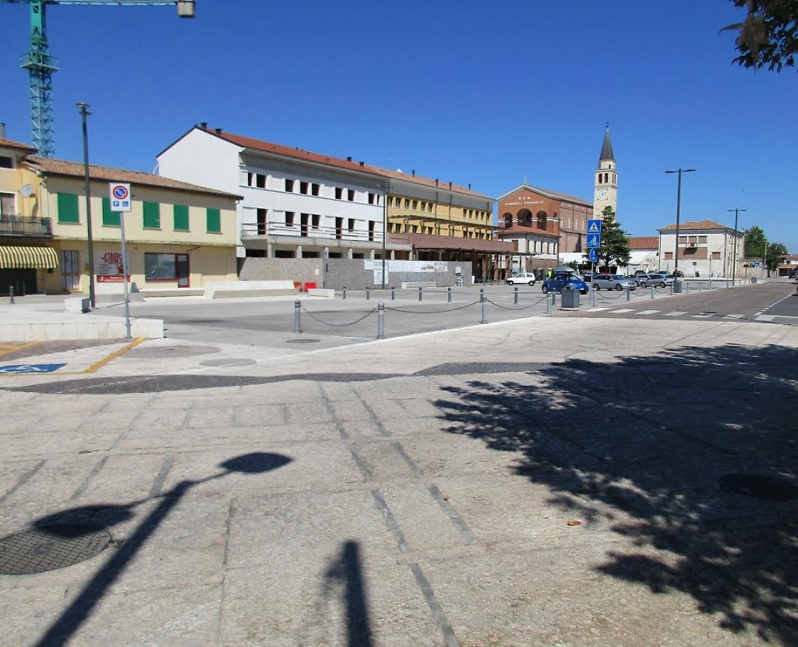 piazza mercato villanova