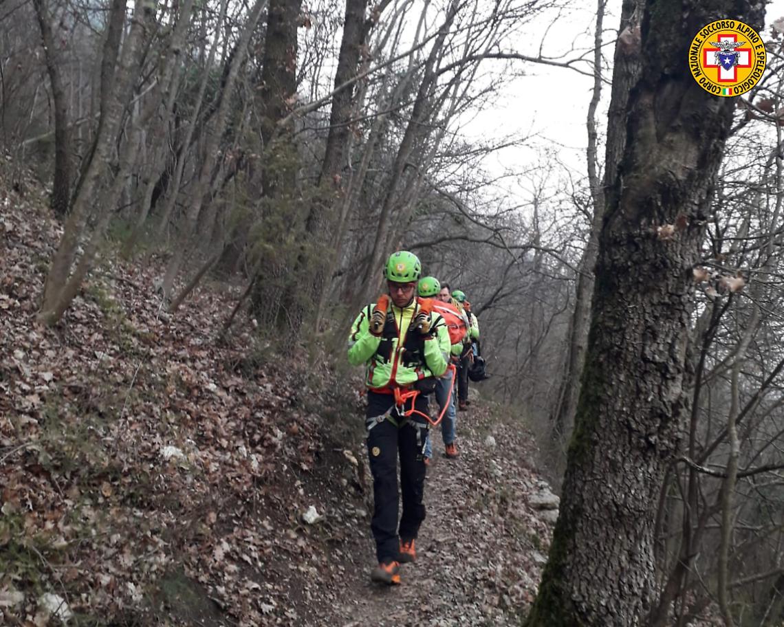 soccorso alpino nei boschi barbarano