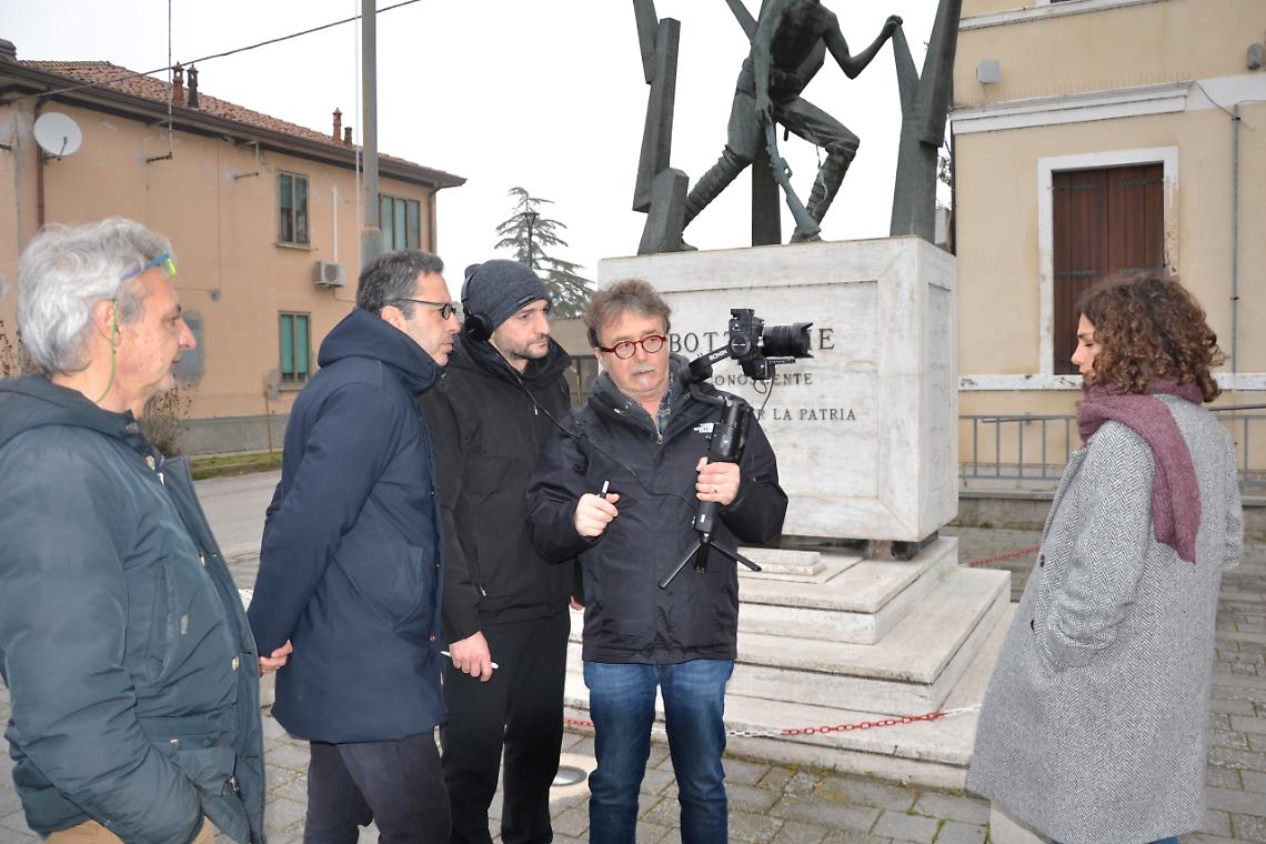 Bottrighe, la trupe di Rai Storia in piazza della Libertà
