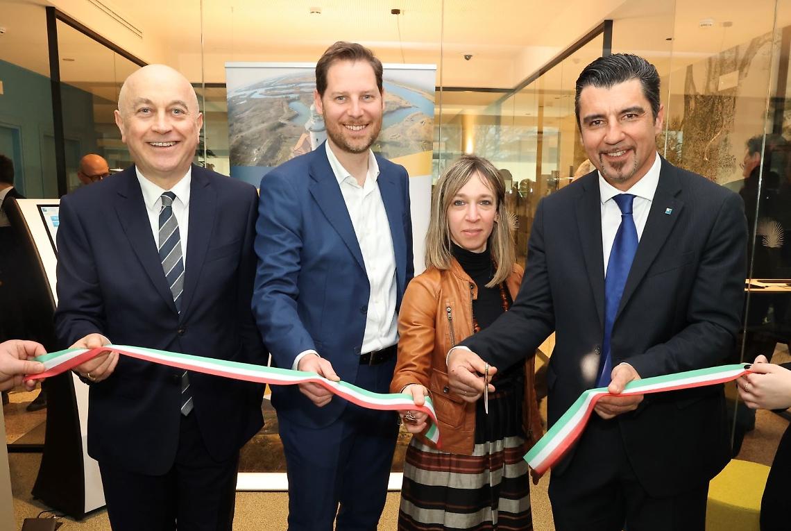 taglio del nastro filiale padova banca adria colli euganei